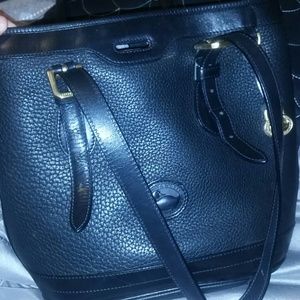 Dooney and bourke black purse