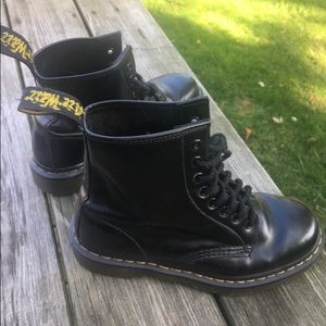 Womens size 8 Doc martens black