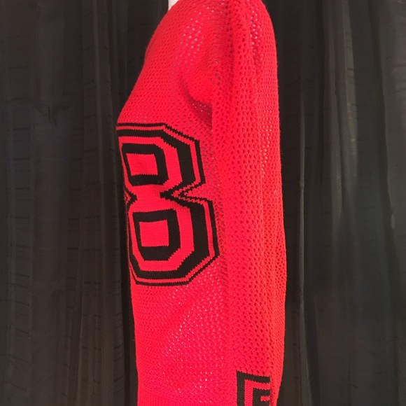 Yoki Sweater Red Open Stitch Bold Graphics large - Picture 4 of 4