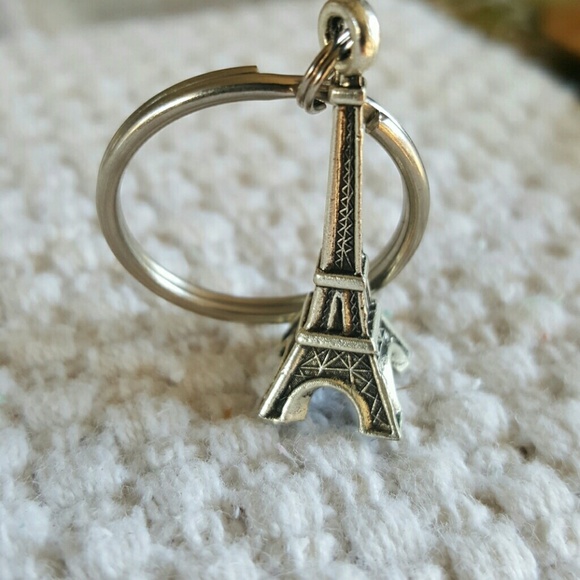 Eiffel Tower Keychain SALE - Picture 1 of 4