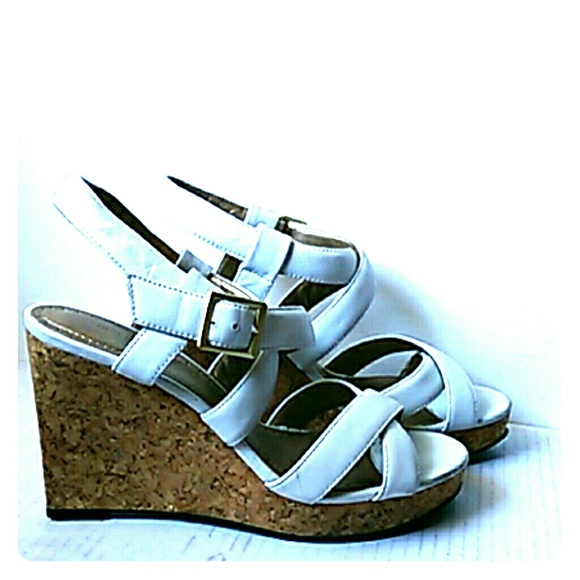 Adrienne Vittadini Wedge