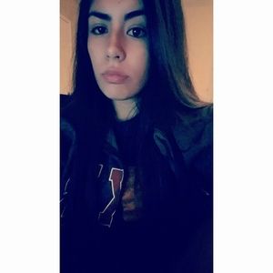 Meet your Posher, Carla