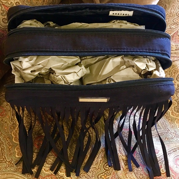 Cosmetic case - Picture 2 of 3