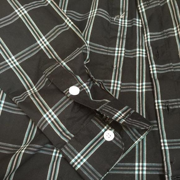 Volcom button down - Picture 2 of 4