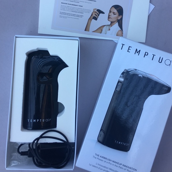 Selling a brand new Temptu air. Only used twice.
