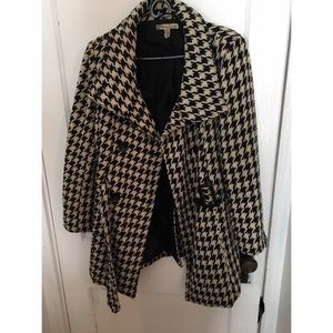 Houndstooth pea coat