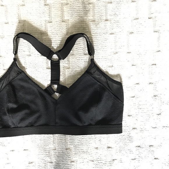 ✨never worn✨ urban outfitters bra