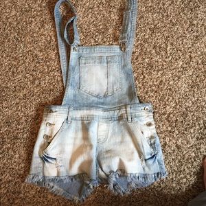 Overall shorts