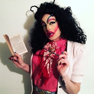 Meet your Posher, Moth