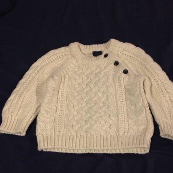 Baby Gap Cable Knit Crew Neck sweater 6-12 months