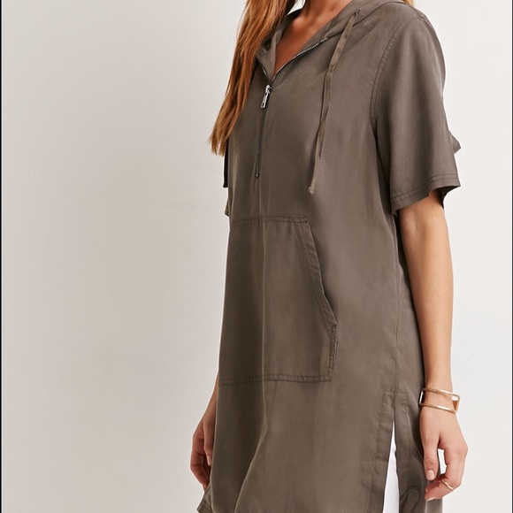 Grey hooded shirt - Picture 2 of 4