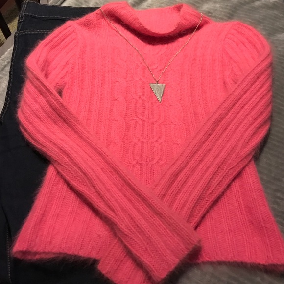 Pink 70% Angora 20% Lambswool 10% Nylon Sweater - Picture 1 of 4