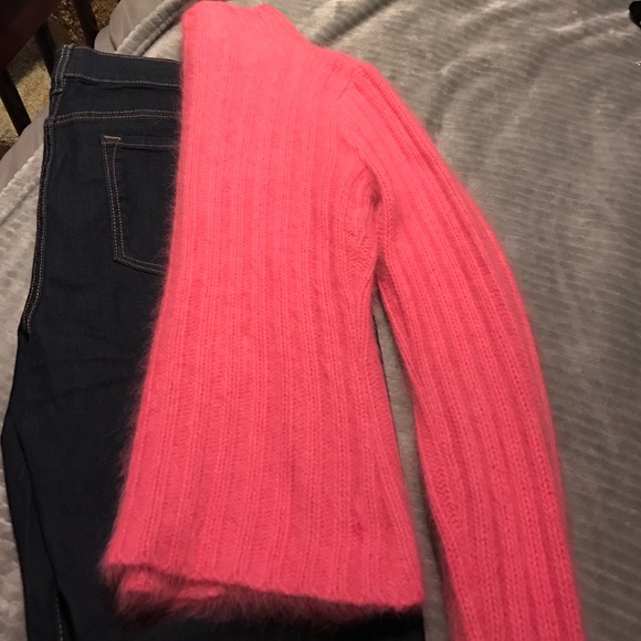 Pink 70% Angora 20% Lambswool 10% Nylon Sweater - Picture 3 of 4