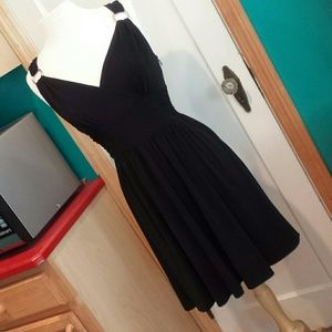 White House Black Market blk dress Sze 6