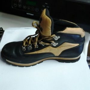 Men's black &yellow Timberland boots
