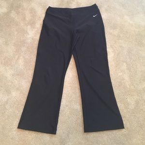 Nike workout crop pants