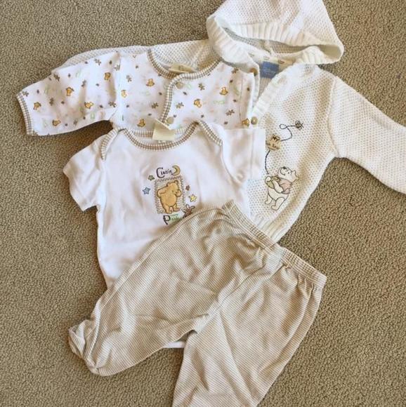 Classic pooh 4 piece outfit (0-6 months)