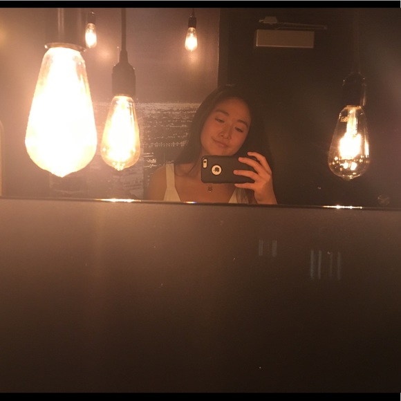 Meet your Posher, Erin - Picture 2 of 3