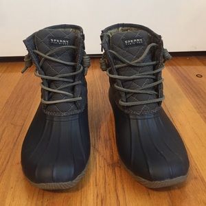 LIKE NEW: Size 9 Sperry Saltwater Duck Boots