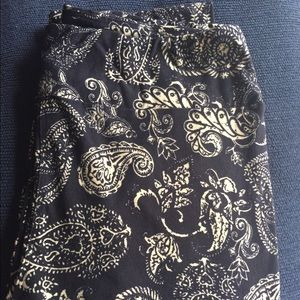 NWOT TC Lularoe Black & Cream Paisley Leggings