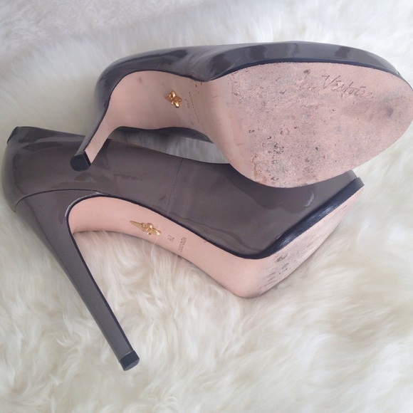 Pour la Victoire grey patent heels - Picture 3 of 3