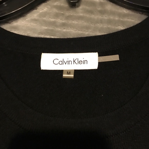 🎈SALE🎈BEAUTIFUL Calvin Klein cap sleeve sweater - Picture 2 of 4