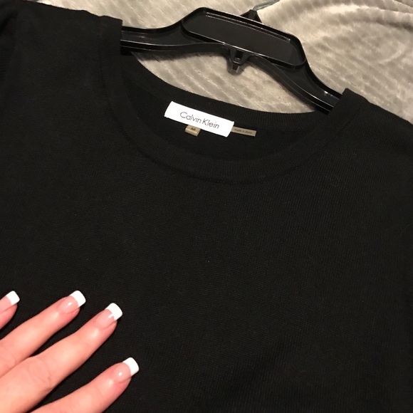 🎈SALE🎈BEAUTIFUL Calvin Klein cap sleeve sweater - Picture 4 of 4