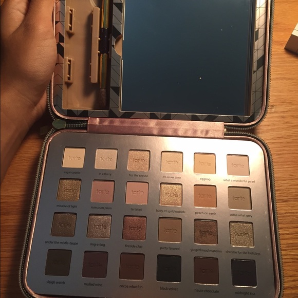 2015 Tarte holiday palette