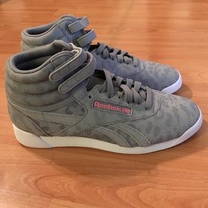 NWOT Reebok Grey Leopard Sneakers