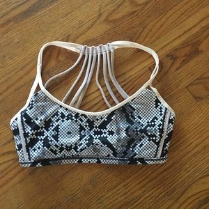 lululemon Lighten Up bra