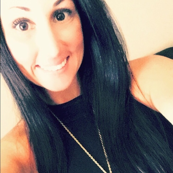 Meet your Posher, Lexi - Picture 2 of 4