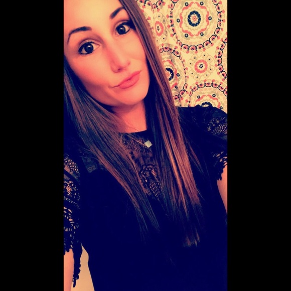 Meet your Posher, Lexi - Picture 3 of 4