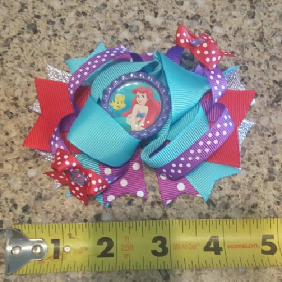 🍍Donating all kids items 5/10🍍Little mermaid bow - Picture 2 of 3