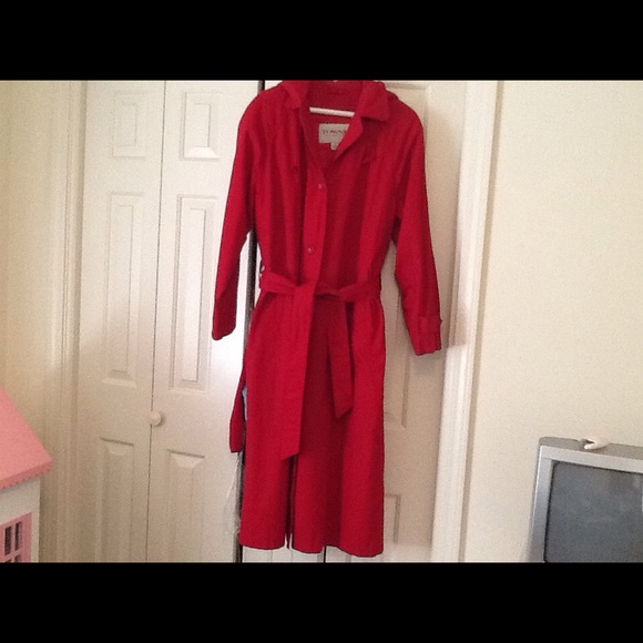 Women's trench/raincoat by London Fog