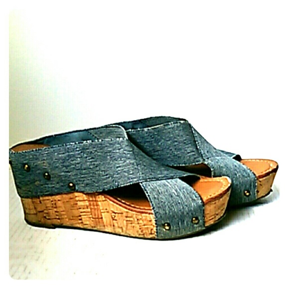 Crown Vintage Wedge