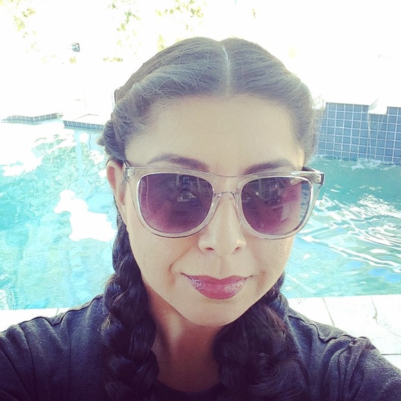 Meet your Posher, Yajaira