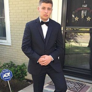 Meet your Posher, Anthony