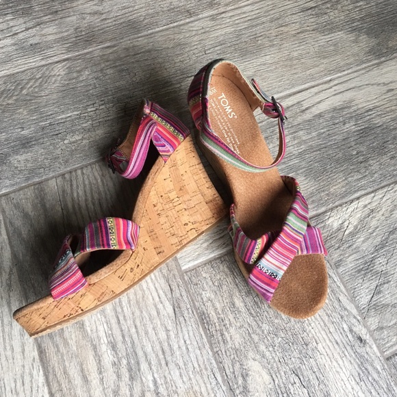 TOMS- Only worn once. multi-color wedges 9.5