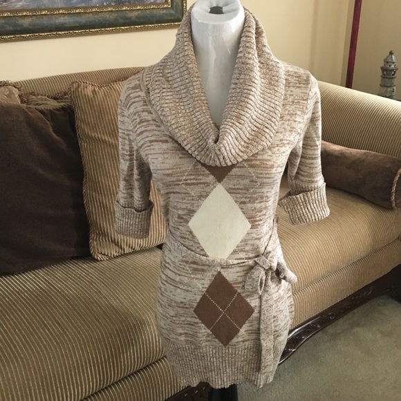 Sexy sweater top, fits medium