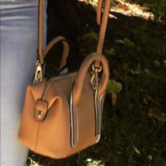 Looking for this purse!!