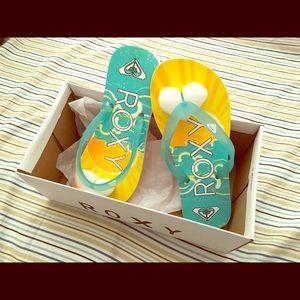 Roxy Tahiti V Aqua/Orange Sandals Size 3 - New