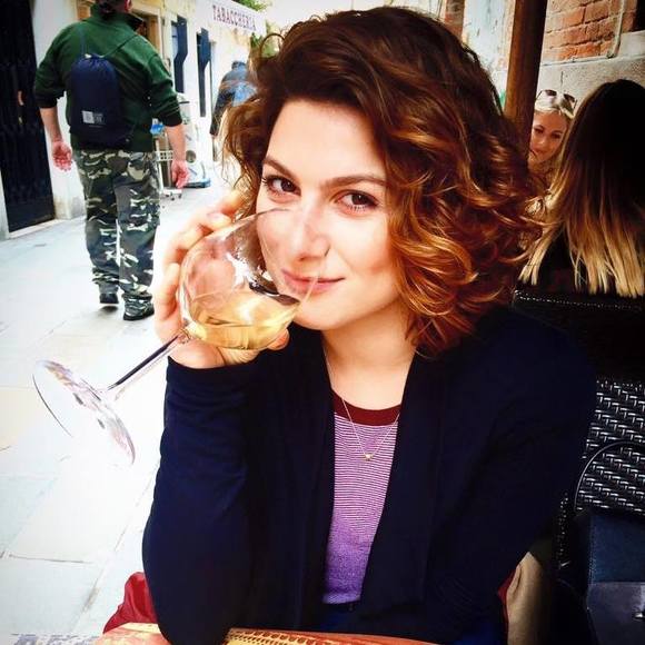 Meet your Posher, Ayla