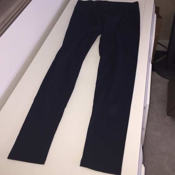 HUE navy leggings
