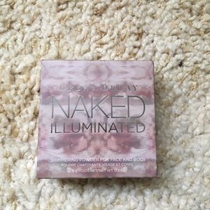 Urban decay naked illuminated in color lit