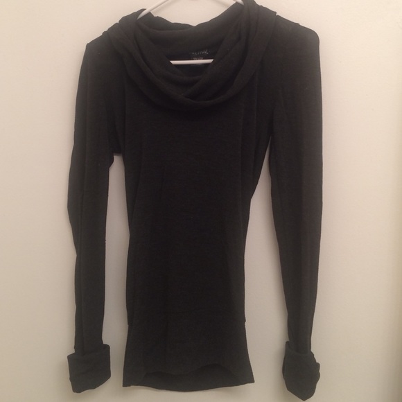 WS Long Sleeve Grey Top