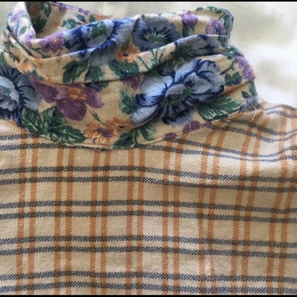 Turtle Neck - Picture 2 of 3