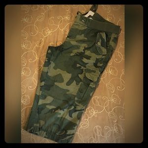 Old Navy camo cargo capris