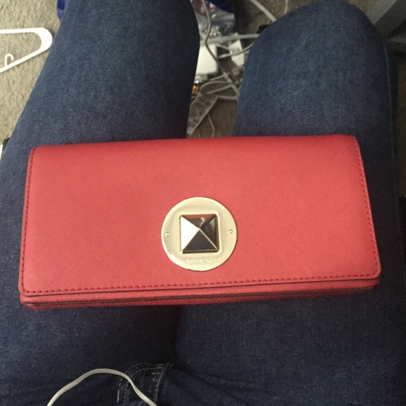 brand new Kate spade clutch - Picture 1 of 4