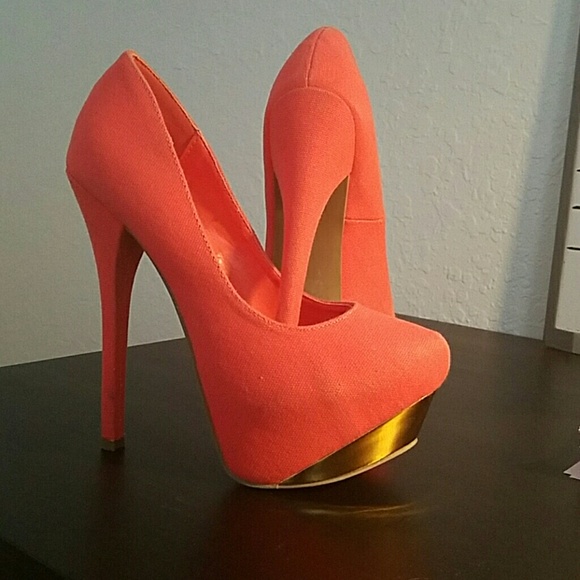 Coral 6" Pumps