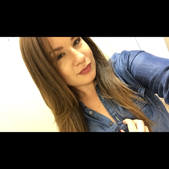 Meet your Posher, Jessica